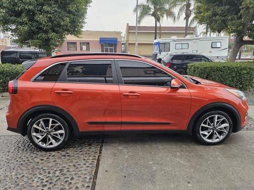 2022 Kia Niro Touring SE
