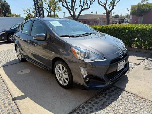 2017 Toyota Prius c Four
