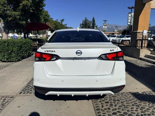 2021 Nissan Versa 1.6 SR