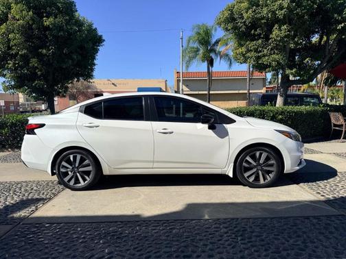 2021 Nissan Versa 1.6 SR