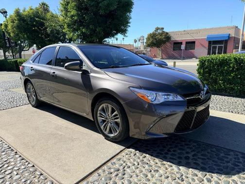 2016 Toyota Camry SE