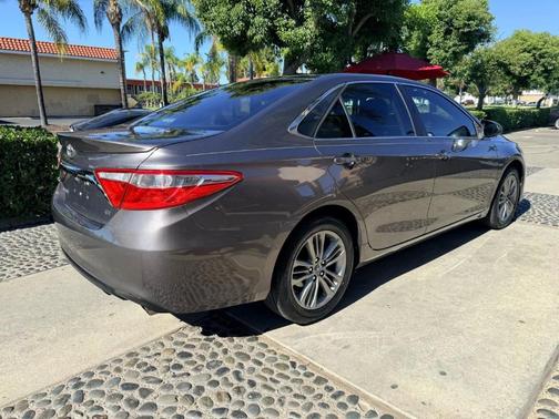 2016 Toyota Camry SE