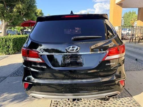 2017 Hyundai SANTA FE Limited