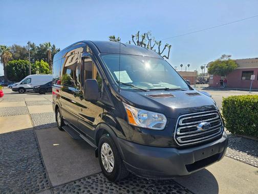 2017 Ford Transit-150 XLT