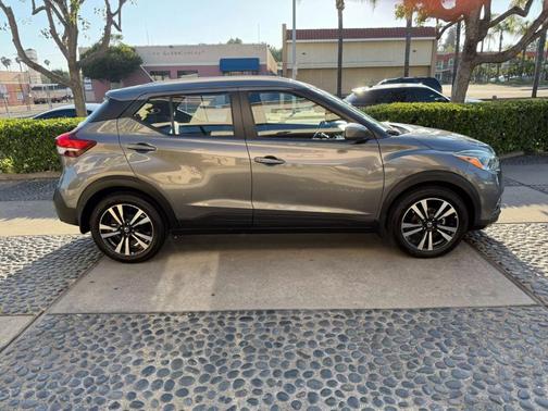 2019 Nissan Kicks SV
