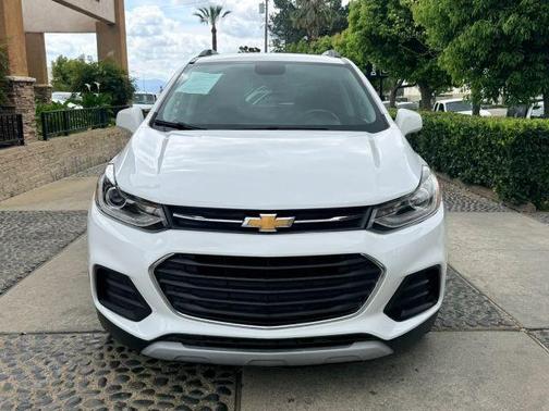 Summit White 2020 Chevrolet Trax LT