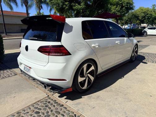 2018 Volkswagen Golf GTI 2.0T SE 4-Door