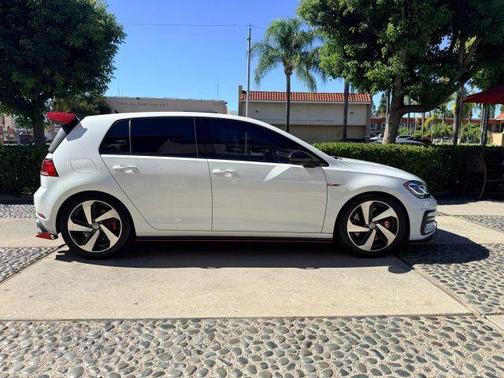 2018 Volkswagen Golf GTI 2.0T SE 4-Door