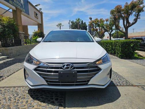 Quartz White Pearl 2020 Hyundai ELANTRA SE