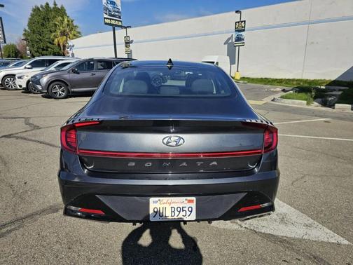 2022 Hyundai SONATA SEL