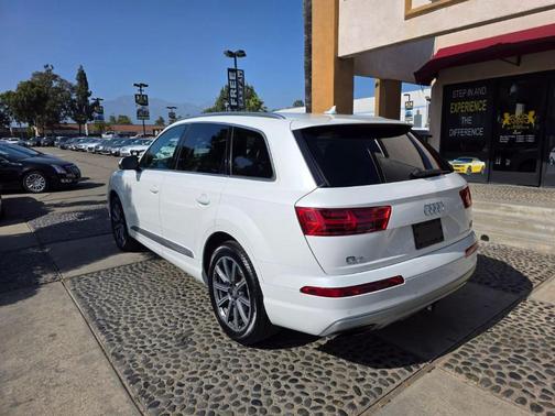 2017 Audi Q7 3.0T Premium Plus