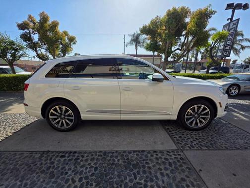 2017 Audi Q7 3.0T Premium Plus