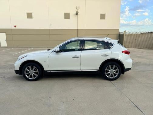 2017 INFINITI QX50 Base