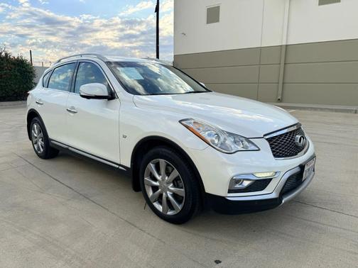 2017 INFINITI QX50 Base