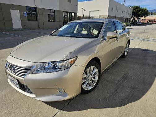 2013 Lexus ES 300h Base