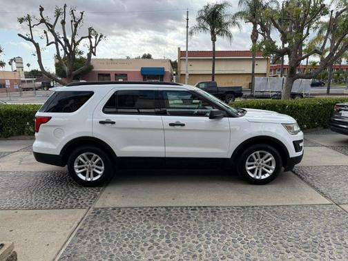 2016 Ford Explorer Base