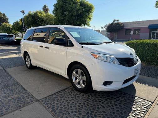 2014 Toyota Sienna L