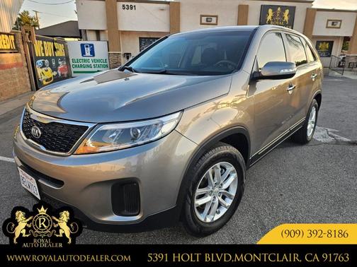 Titanium Silver 2015 Kia Sorento LX