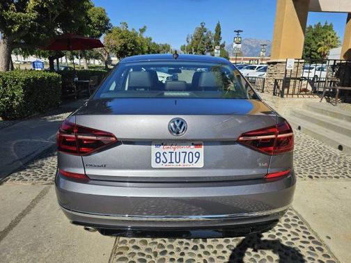 2018 Volkswagen Passat 2.0T R-Line