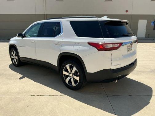 Summit White 2020 Chevrolet Traverse LT Leather