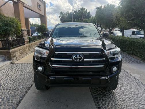 2017 Toyota Tacoma SR5