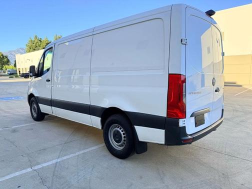 2022 Mercedes-Benz Sprinter 1500 Standard Roof