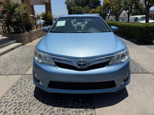 2012 Toyota Camry Hybrid XLE