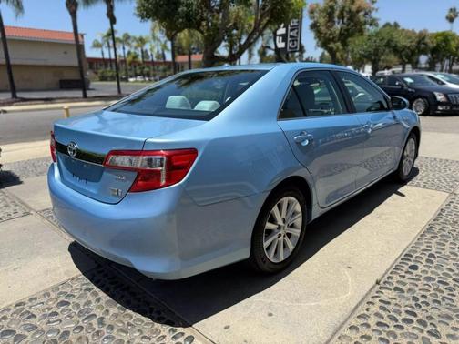2012 Toyota Camry Hybrid XLE