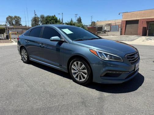Nouveau Blue 2017 Hyundai SONATA Sport