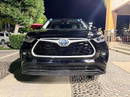 2020 Toyota Highlander Hybrid XLE