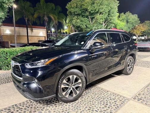 2020 Toyota Highlander Hybrid XLE