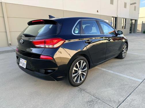 2018 Hyundai Elantra GT Base