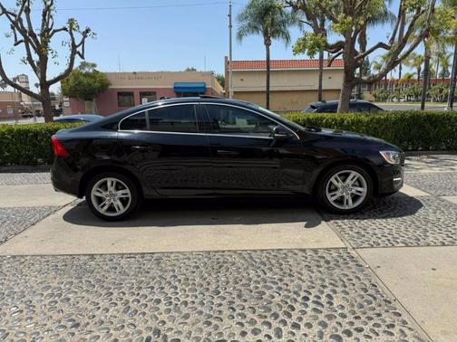2015 Volvo S60 T5 Premier Plus
