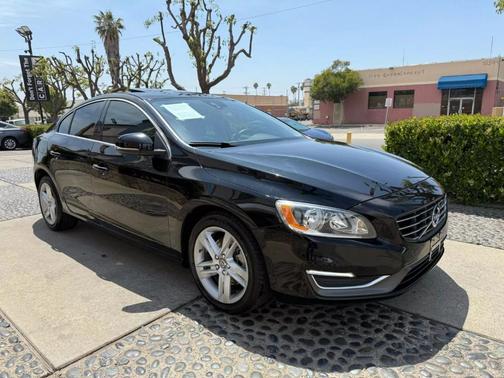 2015 Volvo S60 T5 Premier Plus