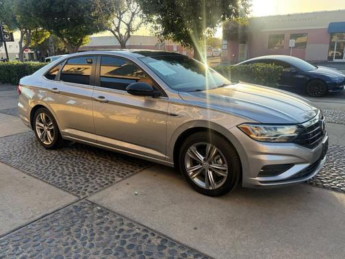 2021 Volkswagen Jetta 1.4T R-Line