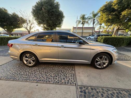 2021 Volkswagen Jetta 1.4T R-Line