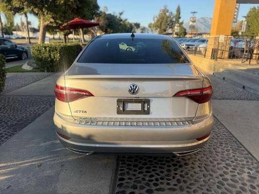 2021 Volkswagen Jetta 1.4T R-Line