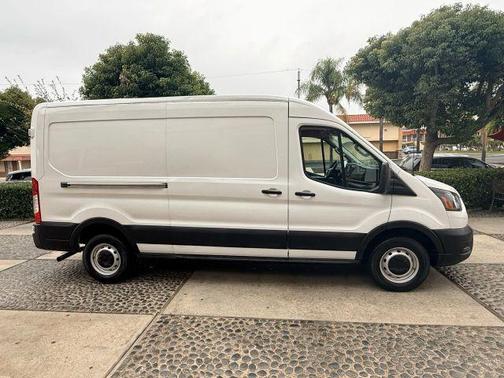 2023 Ford Transit-250 
