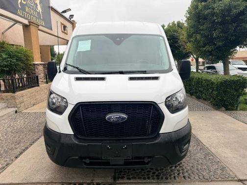 2023 Ford Transit-250 