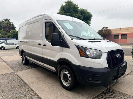 2023 Ford Transit-250 