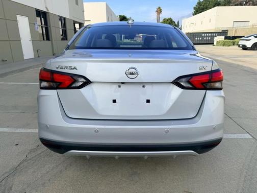 2021 Nissan Versa 1.6 SV