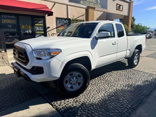 2022 Toyota Tacoma SR