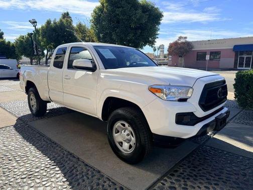 2022 Toyota Tacoma SR