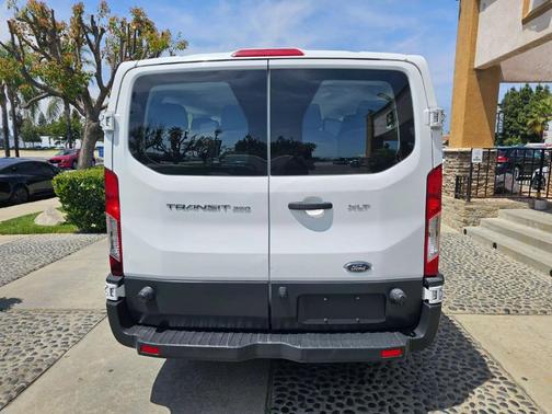 2017 Ford Transit-350 XLT