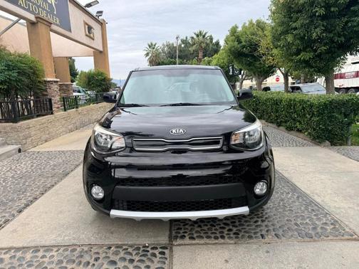 2017 Kia Soul +