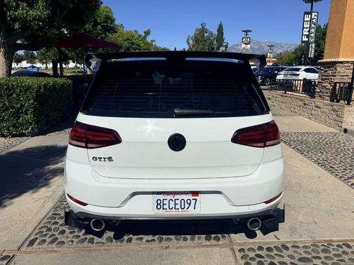 2018 Volkswagen Golf GTI 2.0T SE 4-Door