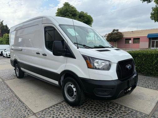 2023 Ford Transit-250 