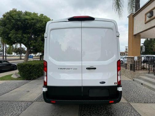 2023 Ford Transit-250 