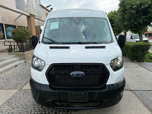 2023 Ford Transit-250 