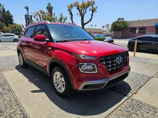 Scarlet Red Pearl 2020 Hyundai VENUE SEL